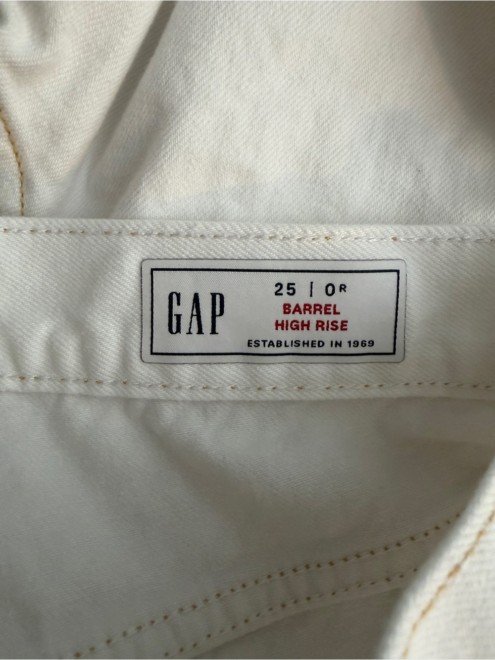 Gap Barrel High-Rise Carpenter Jeans - Picture 3 of 4